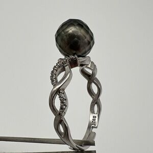 Elegant Silver Pearl Ring